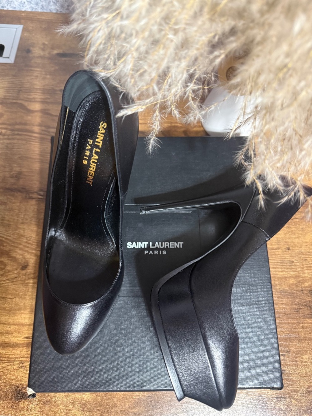 Saint Laurent Paris Designer Platform Pumps Size 38 Black NWB Never Worn Origina